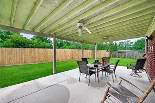 12042 Clear Brook Oak St, Houston, TX 77089 - Photo 37