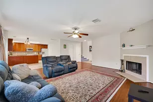 12042 Clear Brook Oak St, Houston, TX 77089 - Photo 11