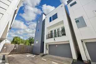 208 N York St, Houston, TX 77003 - Photo 3