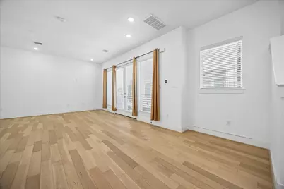 208 N York Street #B, Houston, TX 77003 - Photo 5