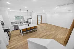 208 N York St, Houston, TX 77003 - Photo 11
