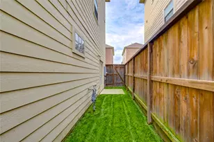 11603 Main Cedar Dr, Houston, TX 77025 - Photo 25