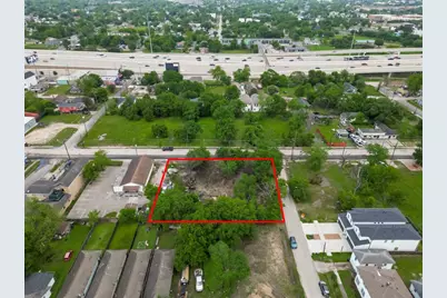 2111 Jensen Drive, Houston, TX 77026 - Photo 1