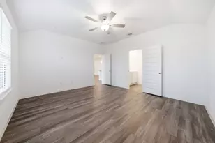 3027 Magnolia Pass Ln, League City, TX 77573 - Photo 17
