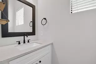 404 Drennan St, Houston, TX 77003 - Photo 17