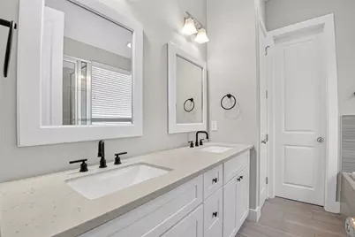 404 Drennan Street, Houston, TX 77003 - Photo 23