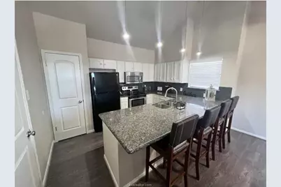 129 April Point Drive N, Conroe, TX 77356 - Photo 3