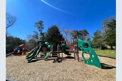 129 April Point Drive N, Conroe, TX 77356 - Photo 15