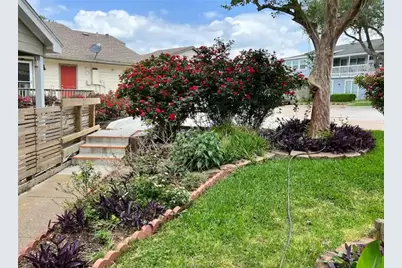 129 April Point Drive N, Conroe, TX 77356 - Photo 13