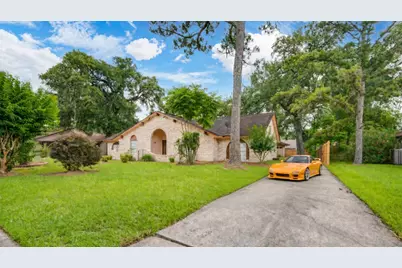 204 Nasturtium Street, Lake Jackson, TX 77566 - Photo 1