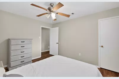 204 Nasturtium Street, Lake Jackson, TX 77566 - Photo 23