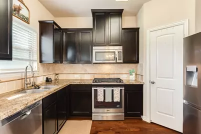 4 Lobo, Angleton, TX 77515 - Photo 11