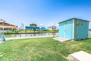 3511 County Road 202, Sargent, TX 77414 - Photo 31