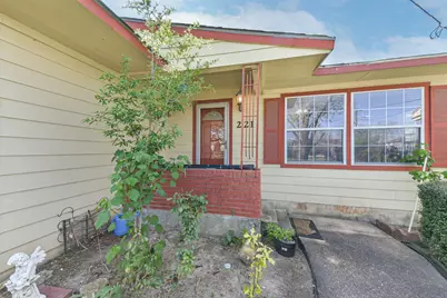 221 N Hagerman Street, Houston, TX 77011 - Photo 5