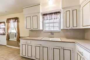 221 N Hagerman St, Houston, TX 77011 - Photo 19