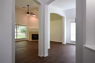 34 S Rambling Ridge Pl, Conroe, TX 77385 - Photo 7