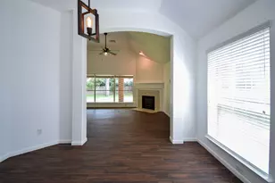 34 S Rambling Ridge Pl, Conroe, TX 77385 - Photo 11