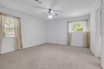 10127 Hazelhurst Drive, Houston, TX 77043 - Photo 9