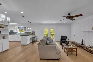 10127 Hazelhurst Dr, Houston, TX 77043 - Photo 33