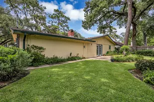 10127 Hazelhurst Dr, Houston, TX 77043 - Photo 37