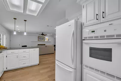 10127 Hazelhurst Drive, Houston, TX 77043 - Photo 27