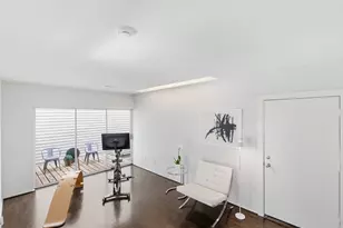 1117 W 17th St, Houston, TX 77008 - Photo 5