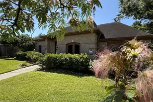 11527 Cedar Creek Dr, Houston, TX 77077 - Photo 1
