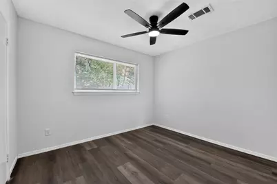 3318 Ripplebrook Drive, Houston, TX 77045 - Photo 25
