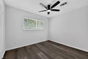 3318 Ripplebrook Dr, Houston, TX 77045 - Photo 25