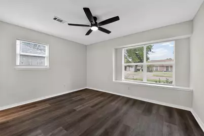 3318 Ripplebrook Drive, Houston, TX 77045 - Photo 19