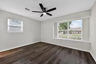 3318 Ripplebrook Dr, Houston, TX 77045 - Photo 19