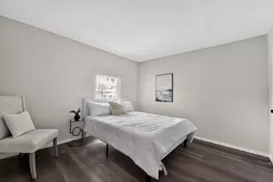 3318 Ripplebrook Dr, Houston, TX 77045 - Photo 17