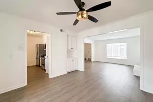 1219 Saxony Ln, Houston, TX 77058 - Photo 5