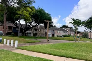 8367 Nairn St, Houston, TX 77074 - Photo 15