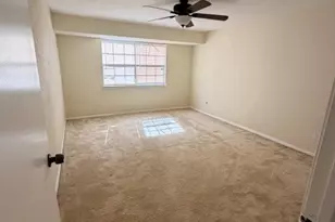 8367 Nairn St, Houston, TX 77074 - Photo 9