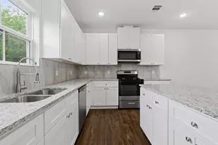 2803 Topiary Ln, Houston, TX 77014 - Photo 13