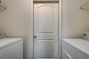 2422 Fallen Pine Ln, Houston, TX 77088 - Photo 17