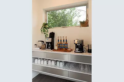 4904 S Shepherd Drive S, Houston, TX 77098 - Photo 19