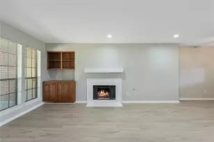 200 Panorama Dr, Conroe, TX 77304 - Photo 7