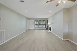 200 Panorama Dr, Conroe, TX 77304 - Photo 5