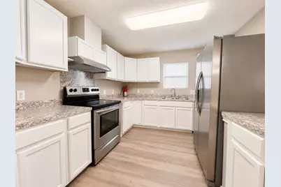 7902 Bowen Street, Houston, TX 77051 - Photo 9