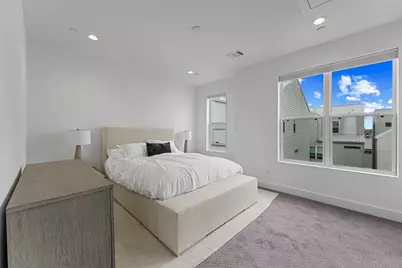 5854 E Post Oak Lane, Houston, TX 77055 - Photo 23