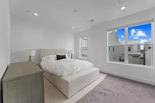 5854 E Post Oak Ln, Houston, TX 77055 - Photo 23