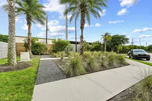 5854 E Post Oak Ln, Houston, TX 77055 - Photo 29