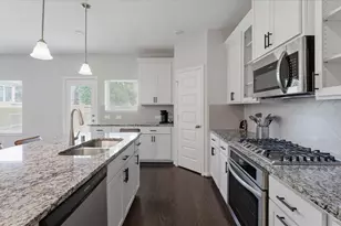 327 Honey Mesquite Path, Conroe, TX 77318 - Photo 9
