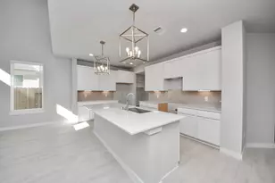 18618 Serapis St, Fresno, TX 77545 - Photo 11
