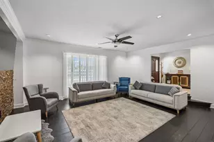 5535 S Braeswood Blvd, Houston, TX 77096 - Photo 9