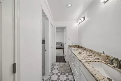 5535 S Braeswood Boulevard, Houston, TX 77096 - Photo 23