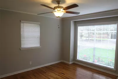 8715 Ilona Lane, Houston, TX 77025 - Photo 5