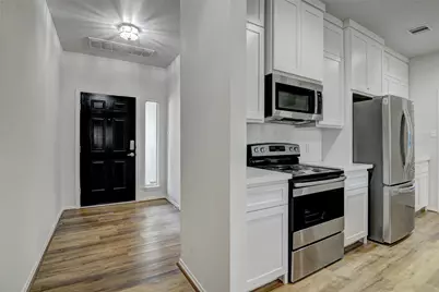 7042 Plum Creek Terrace Lane, Houston, TX 77087 - Photo 15